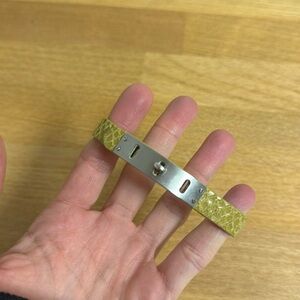 Fossil leather snake print yellow turn clasp bracelet silver tone hardware